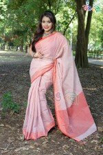 White with Red Color New Cotton Check Saree with Running Blouse Piece