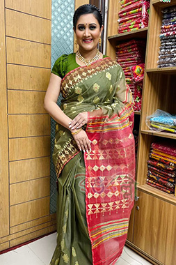 Dhakai Jamdani Saree