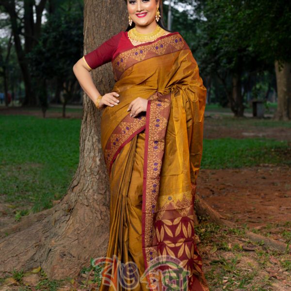 Temple Paar Saree